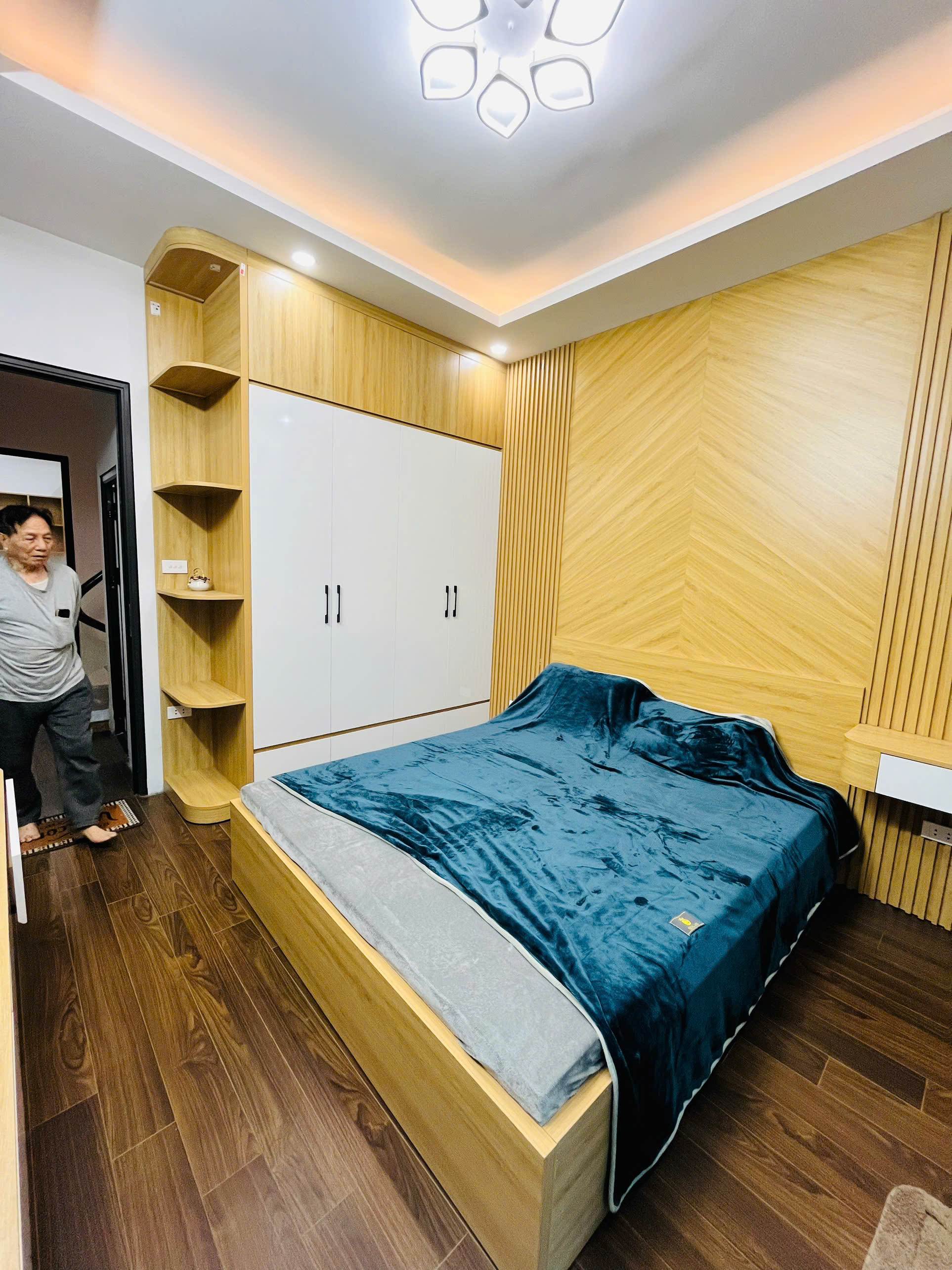 Cho thuê nhà Đại Từ Full đồ 4 tầng x 40m2, 4 ngủ, 12 Triệu Full đồ ở gia đình vào ngay - Ảnh 2